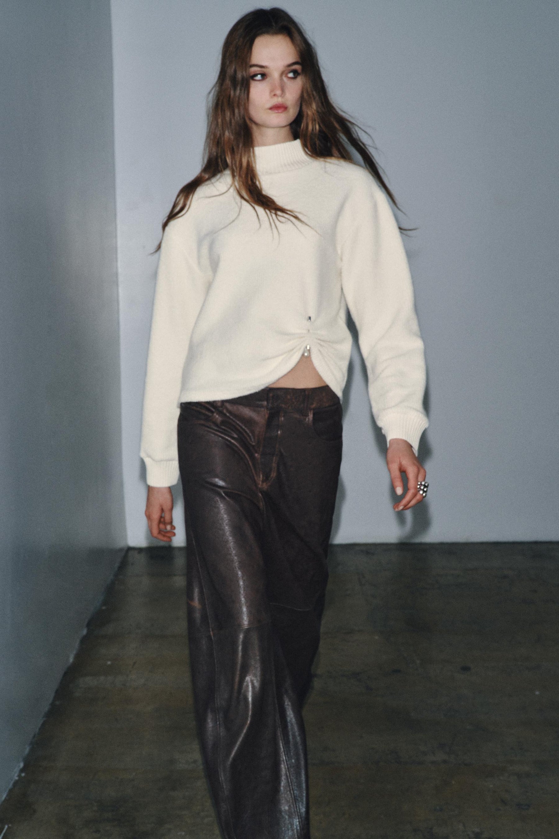 Sweatshirt mit rustikalem Broschenmuster