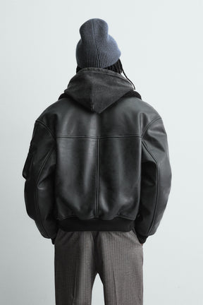 Abnehmbares Halsband aus Kunstleder