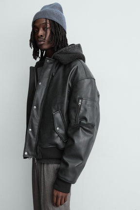 Abnehmbares Halsband aus Kunstleder