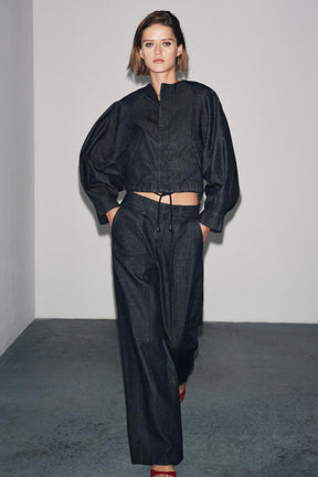 Bomberjacke aus Denim mit Puffärmeln