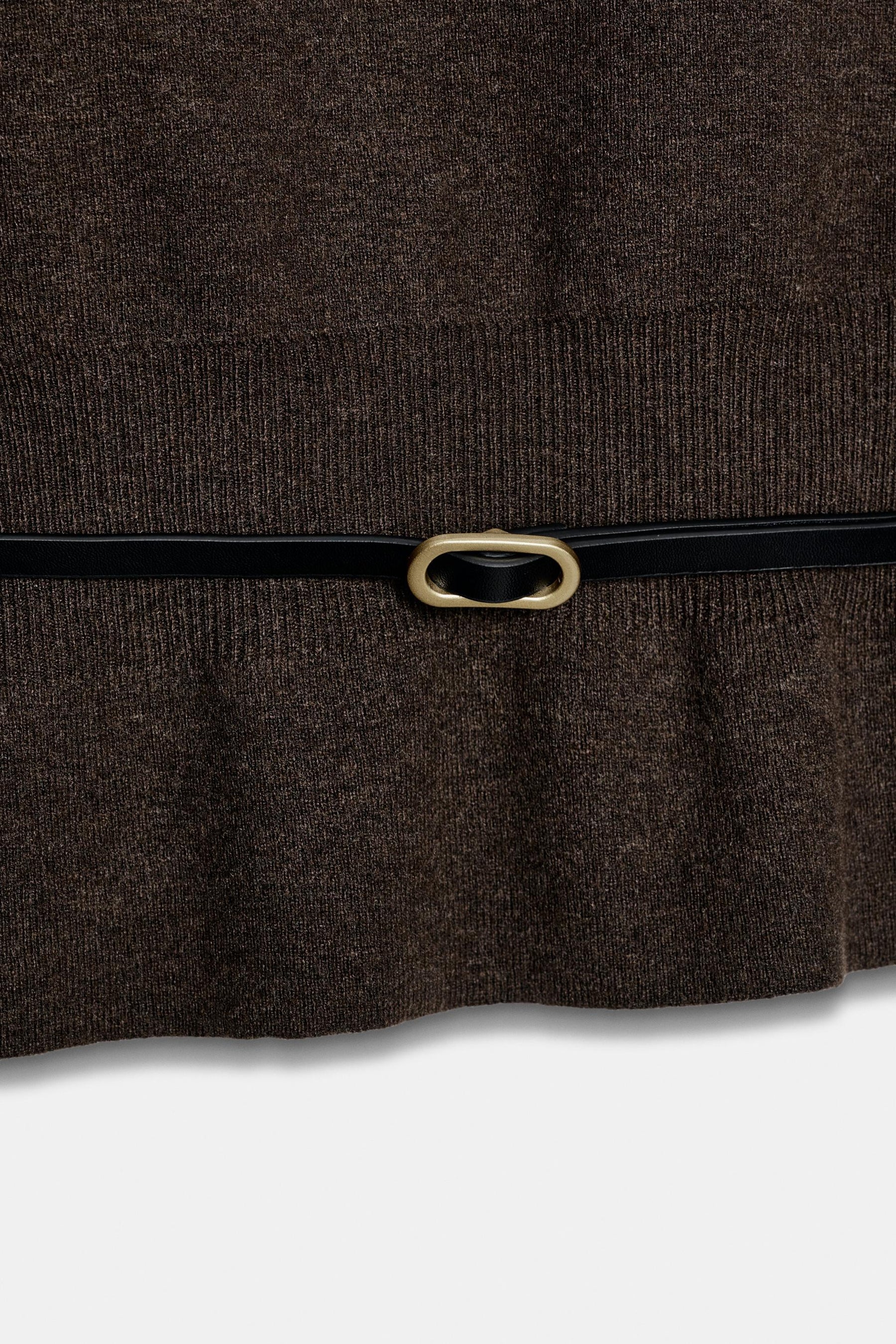 Strickpullover mit Gürtel