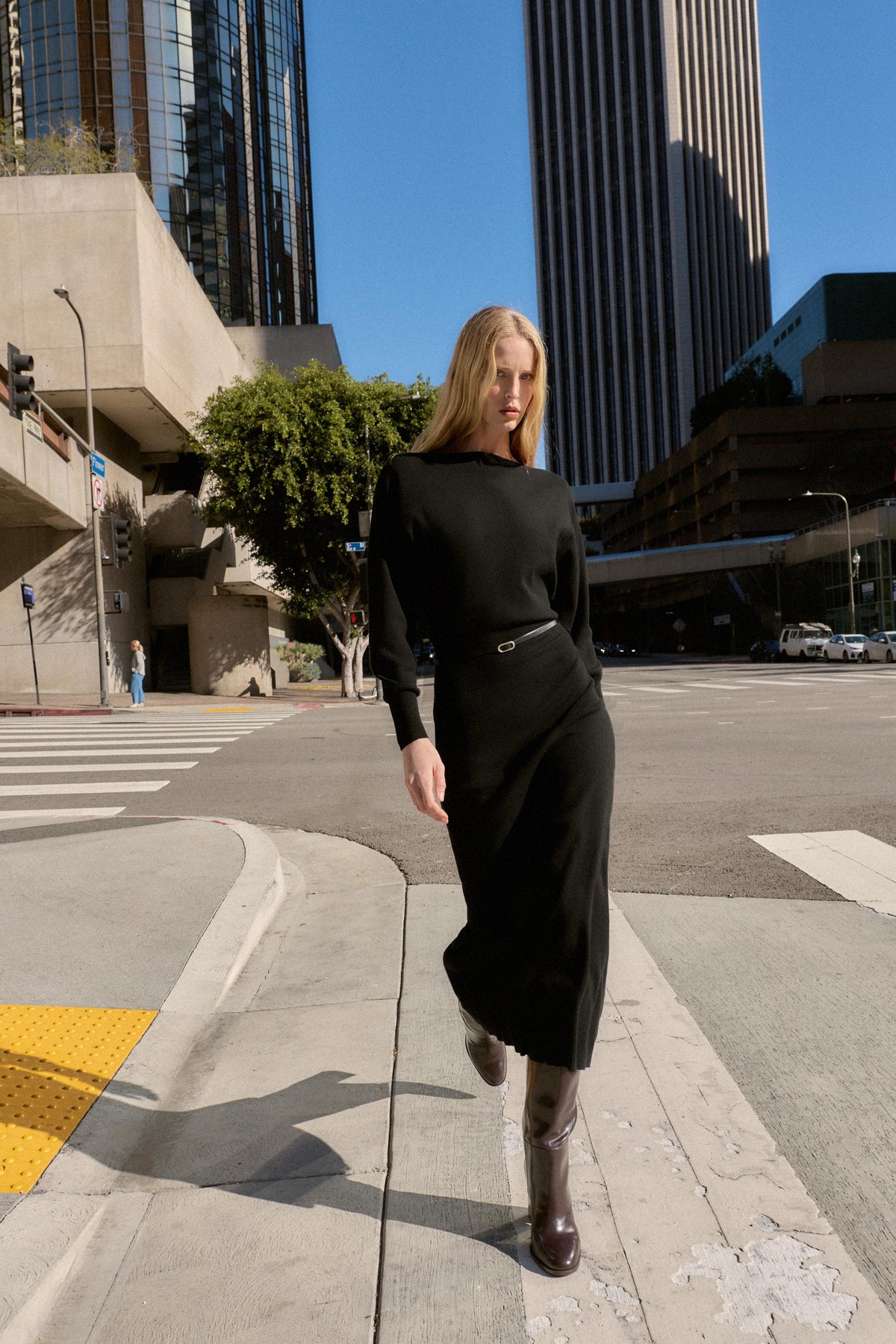 Midikleid mit Gürtel 