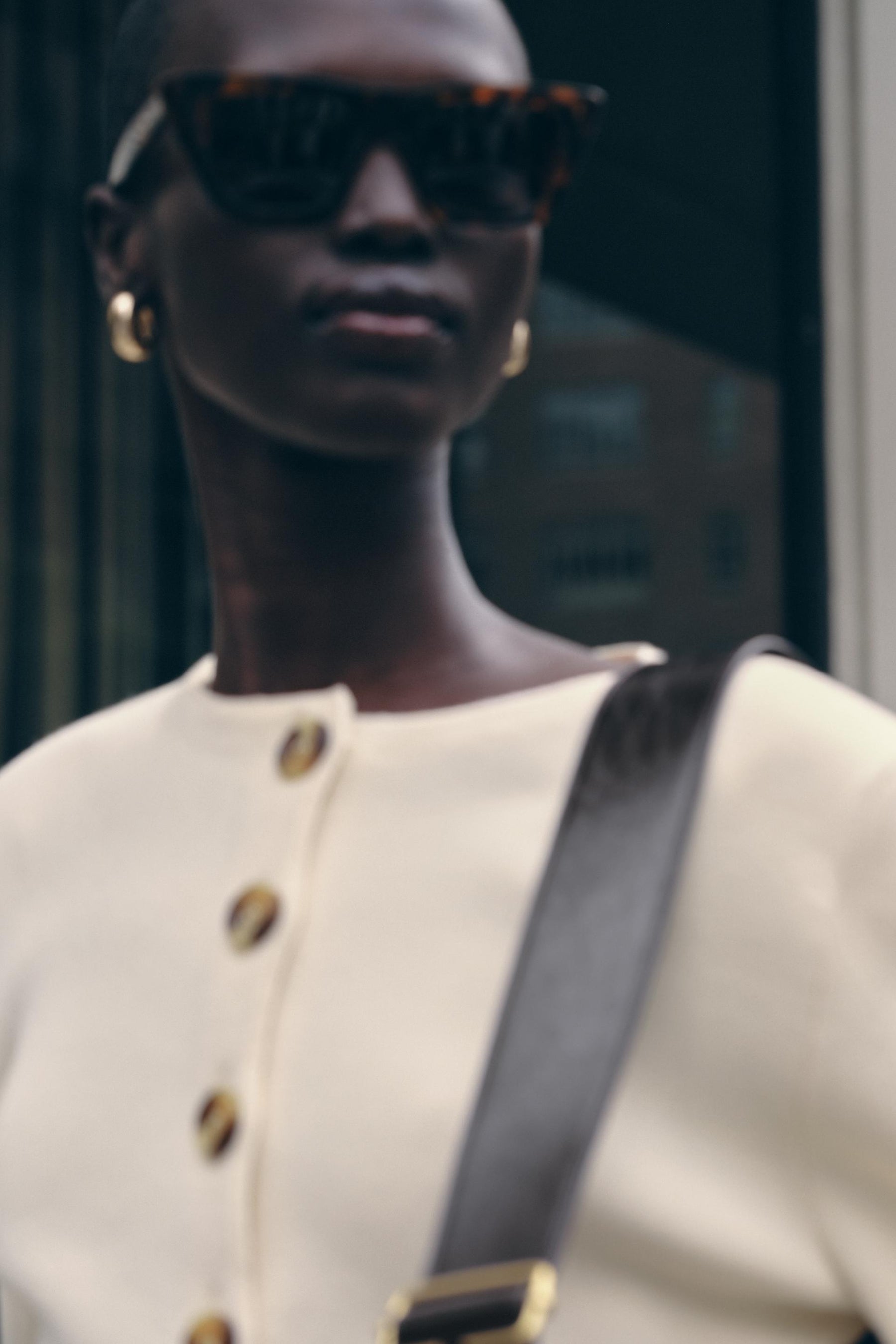 Taillierter Cardigan mit Knöpfen