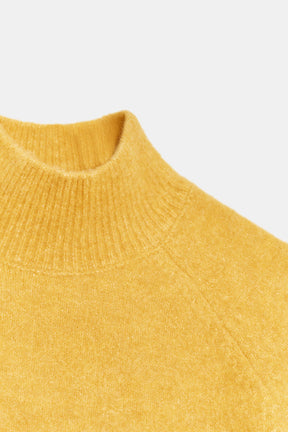 Kurzer, weicher Strickpullover