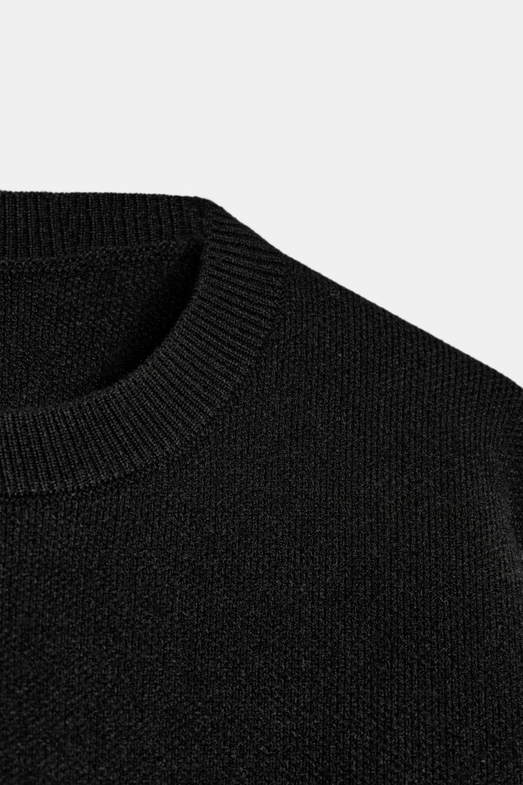 KURZGESTRICHENER PULLOVER