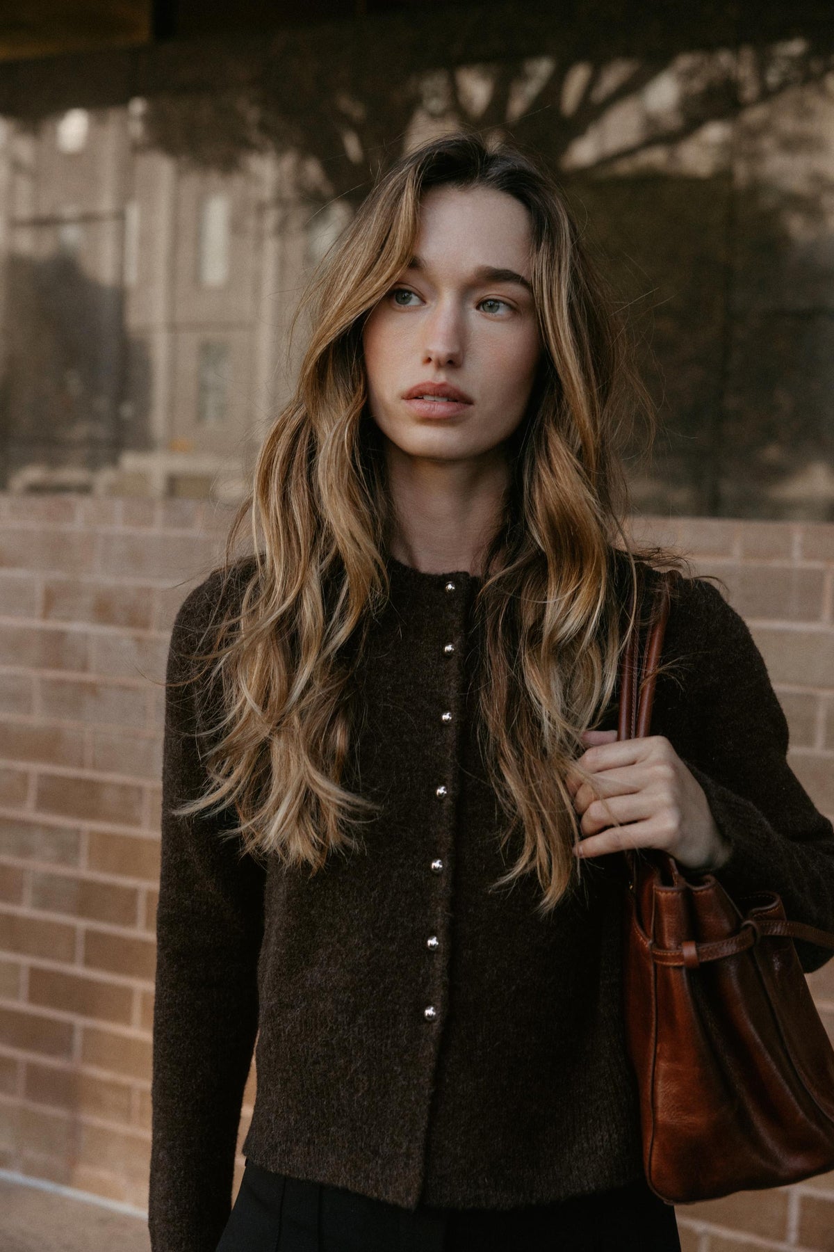 Strickjacke mit Kugelknöpfen