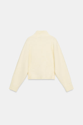 Strickpullover mit hohem Kragen