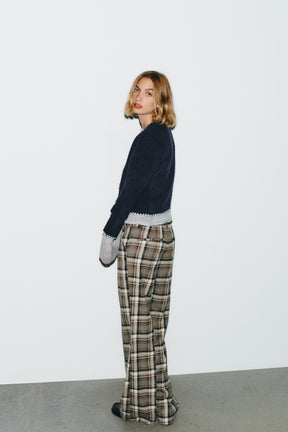 Bestickte Strickjacke