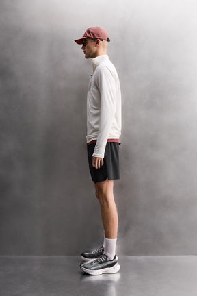 Perforierte Sommershorts