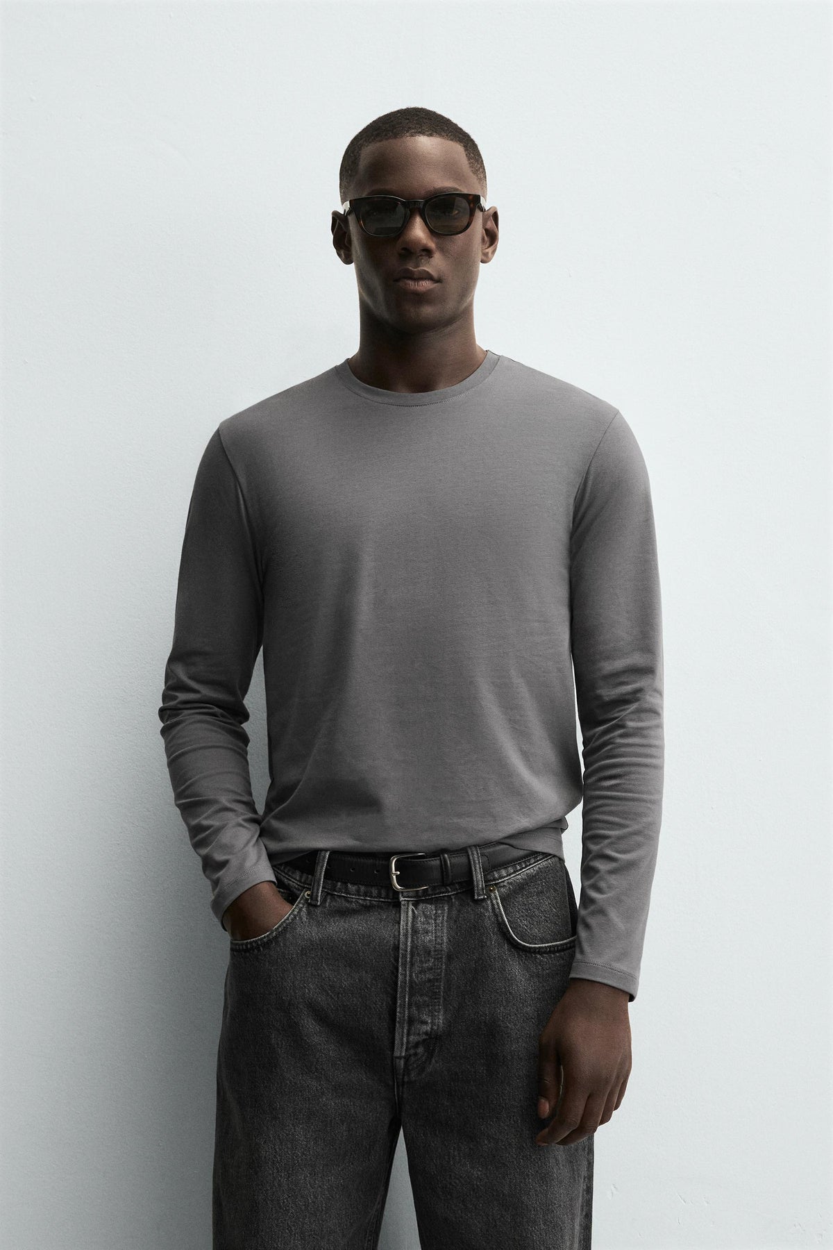 BASIC SLIM FIT T-SHIRT - Image 2