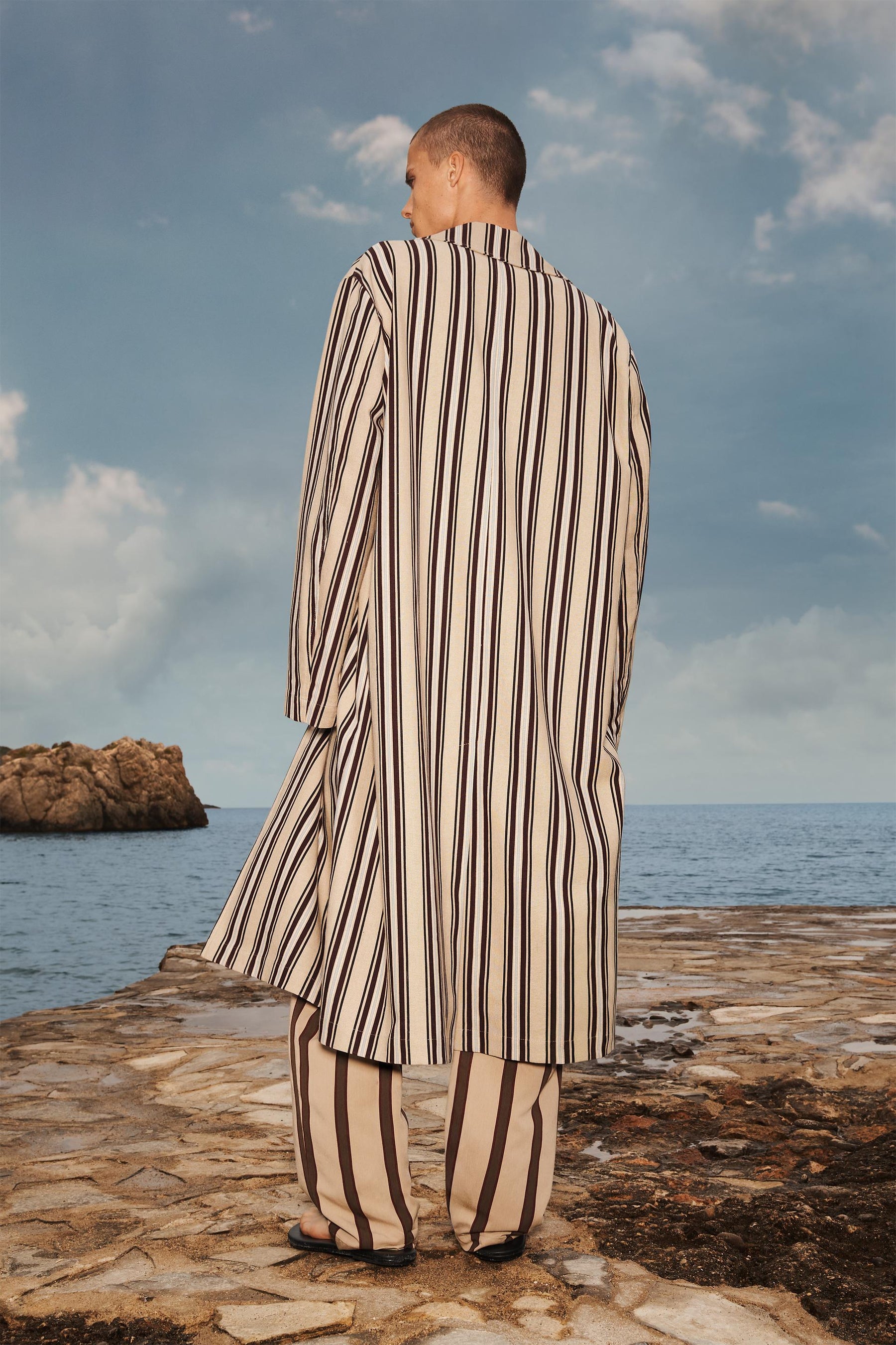LIMITED EDITION STRIPED COTTON/LINEN TRENCH COAT - Image 2