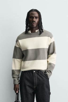 Strukturierter Strickpullover