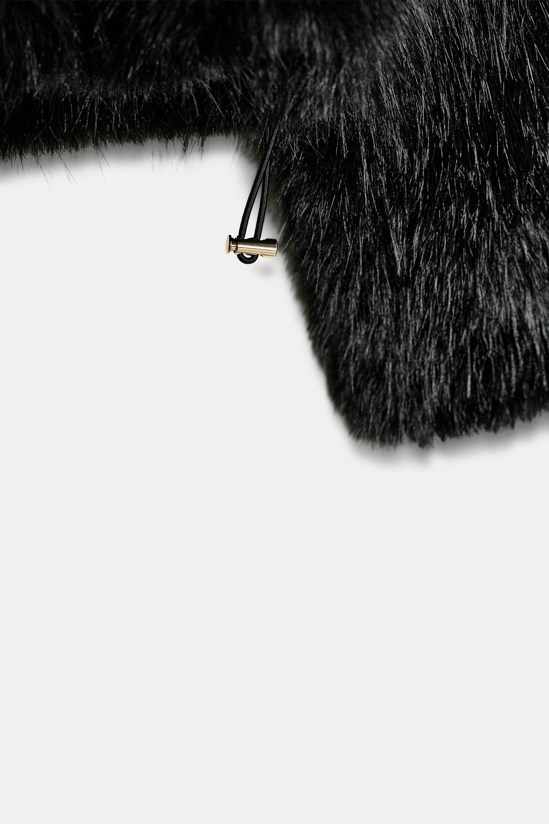 Kapuzenmantel aus Kunstpelz