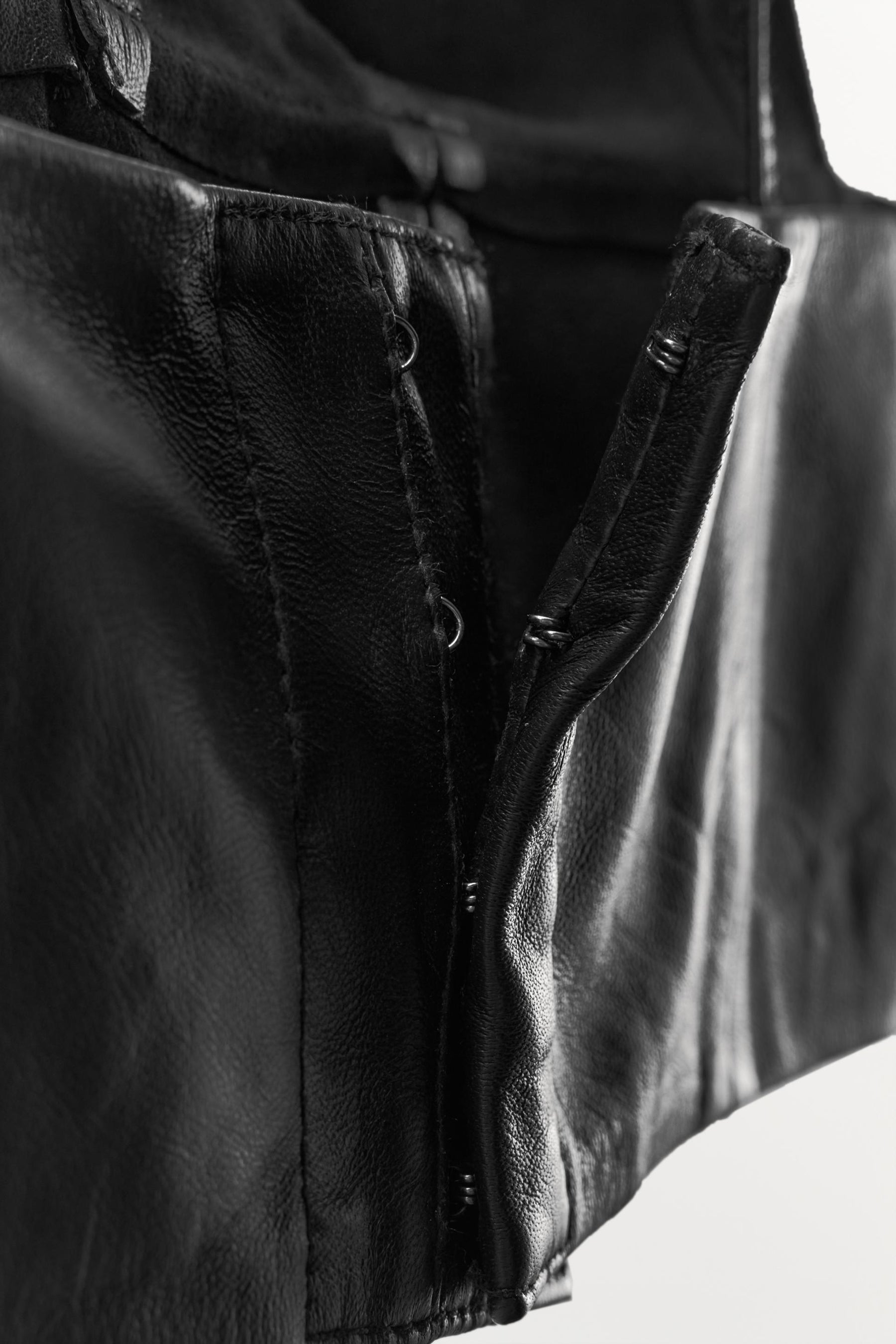 100% LEDER DREIECKIGES TOP