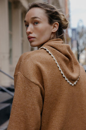 Strickpullover mit Spitze