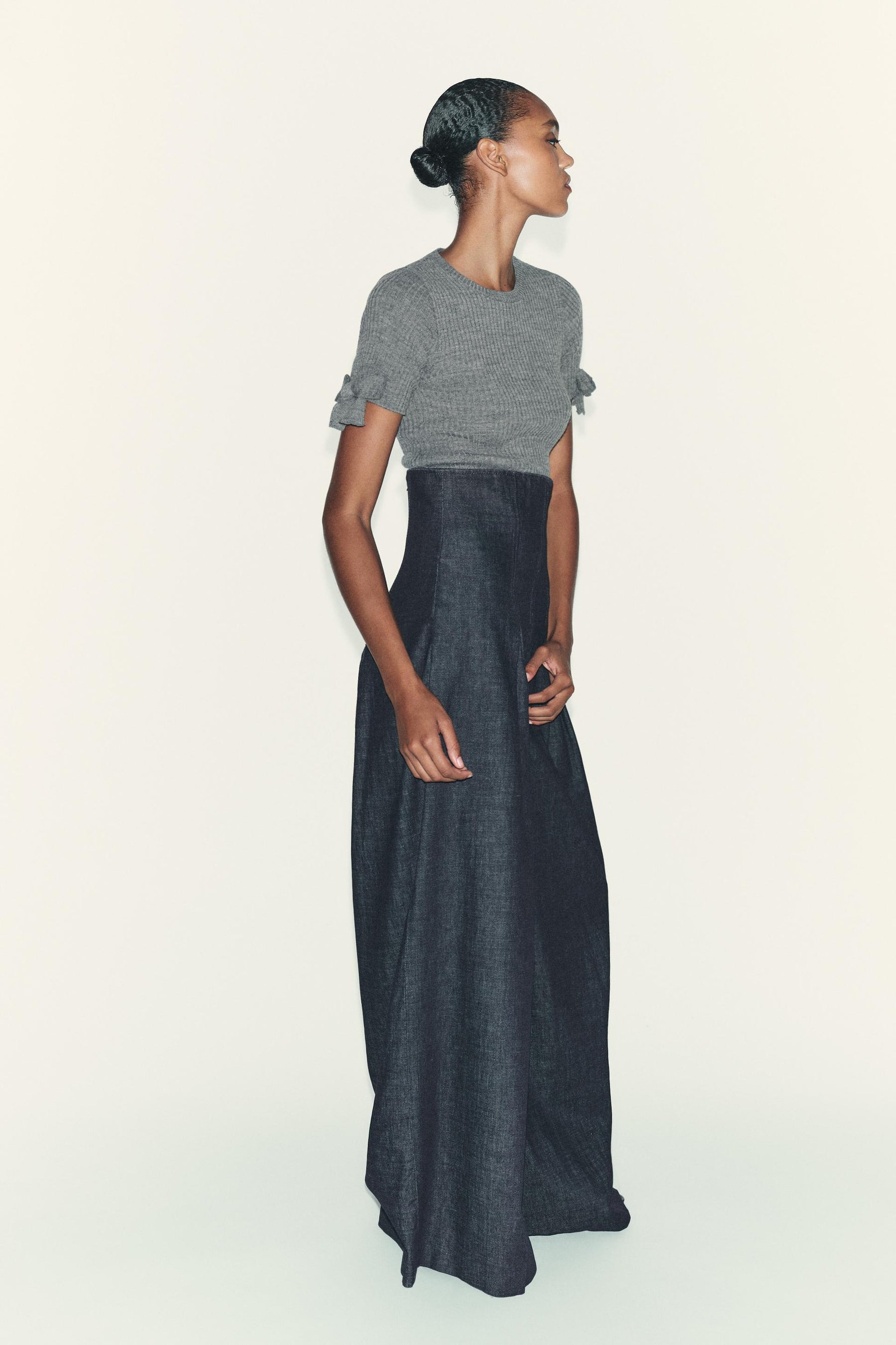 SHORT SLEEVE RIB KNIT JUMPER WITH BOWS - Image 5