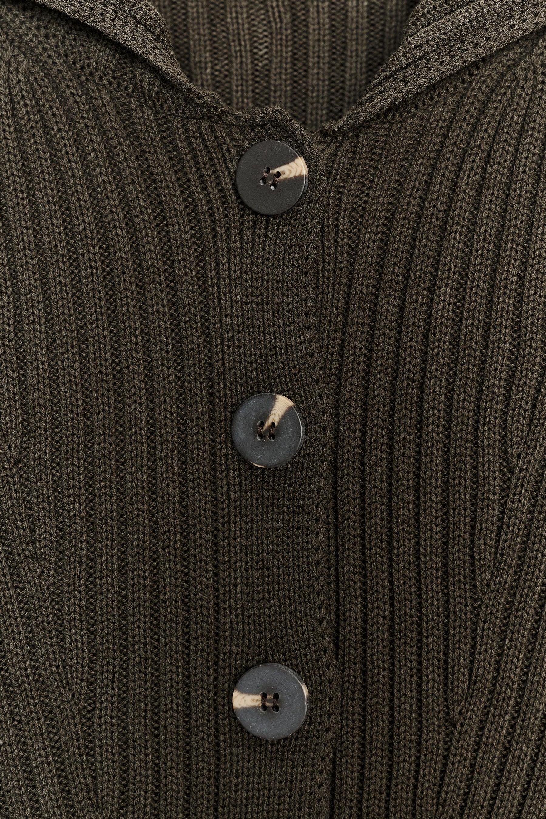 Rippstrick-Strickjacke