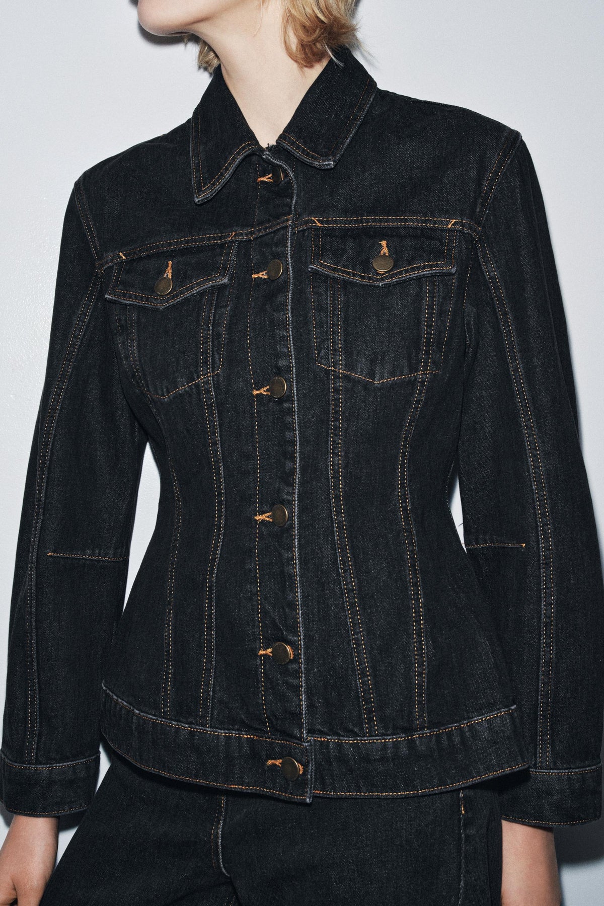 Figurbetonte Jeansjacke