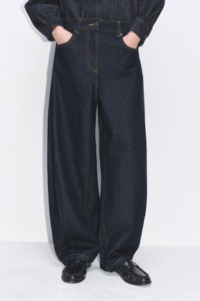 Knöchelhohe Ballon-Jeans mit mittelhohem Bund