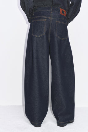 Knöchelhohe Ballon-Jeans mit mittelhohem Bund