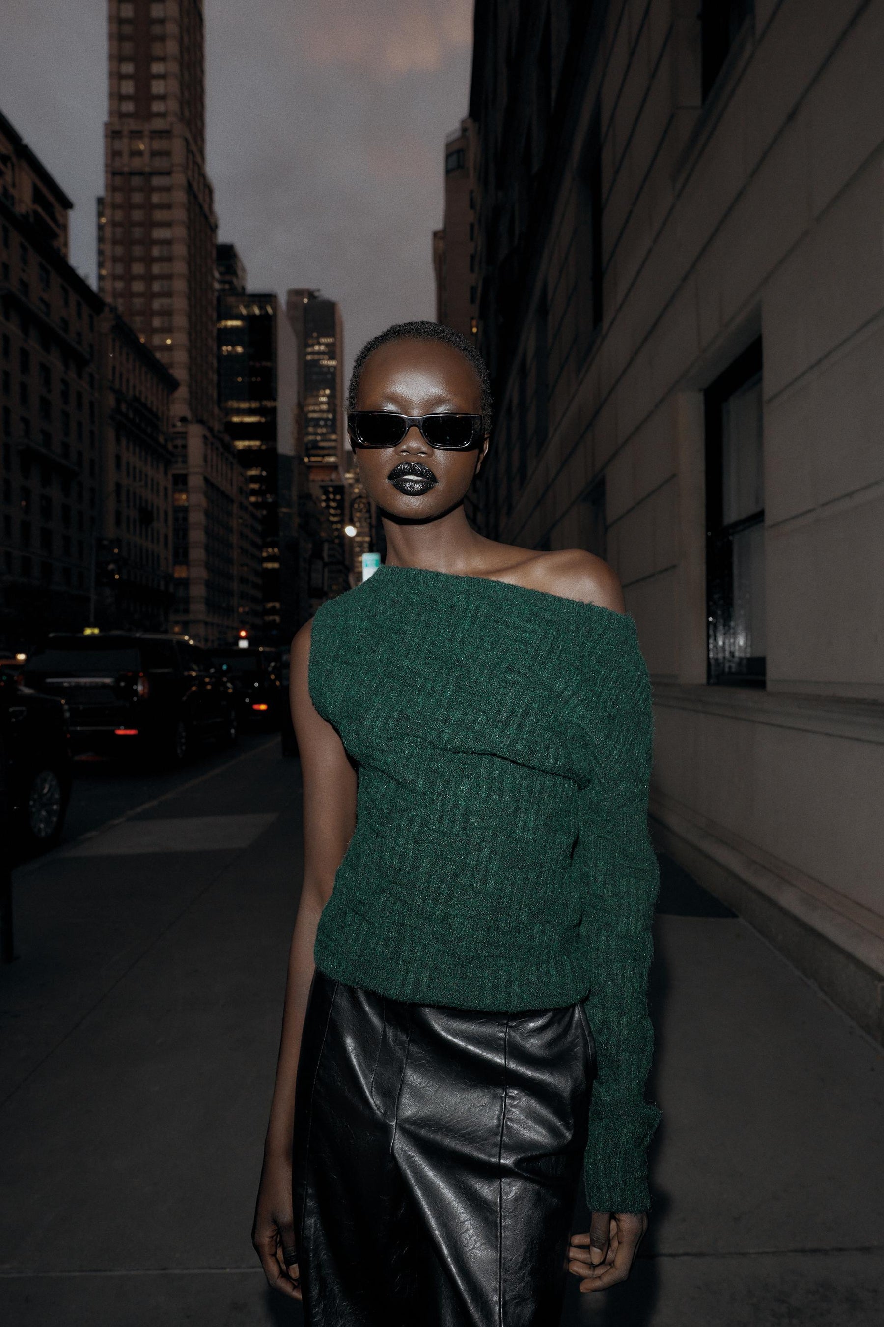 STRICKPULLOVER MIT STRUKTUR