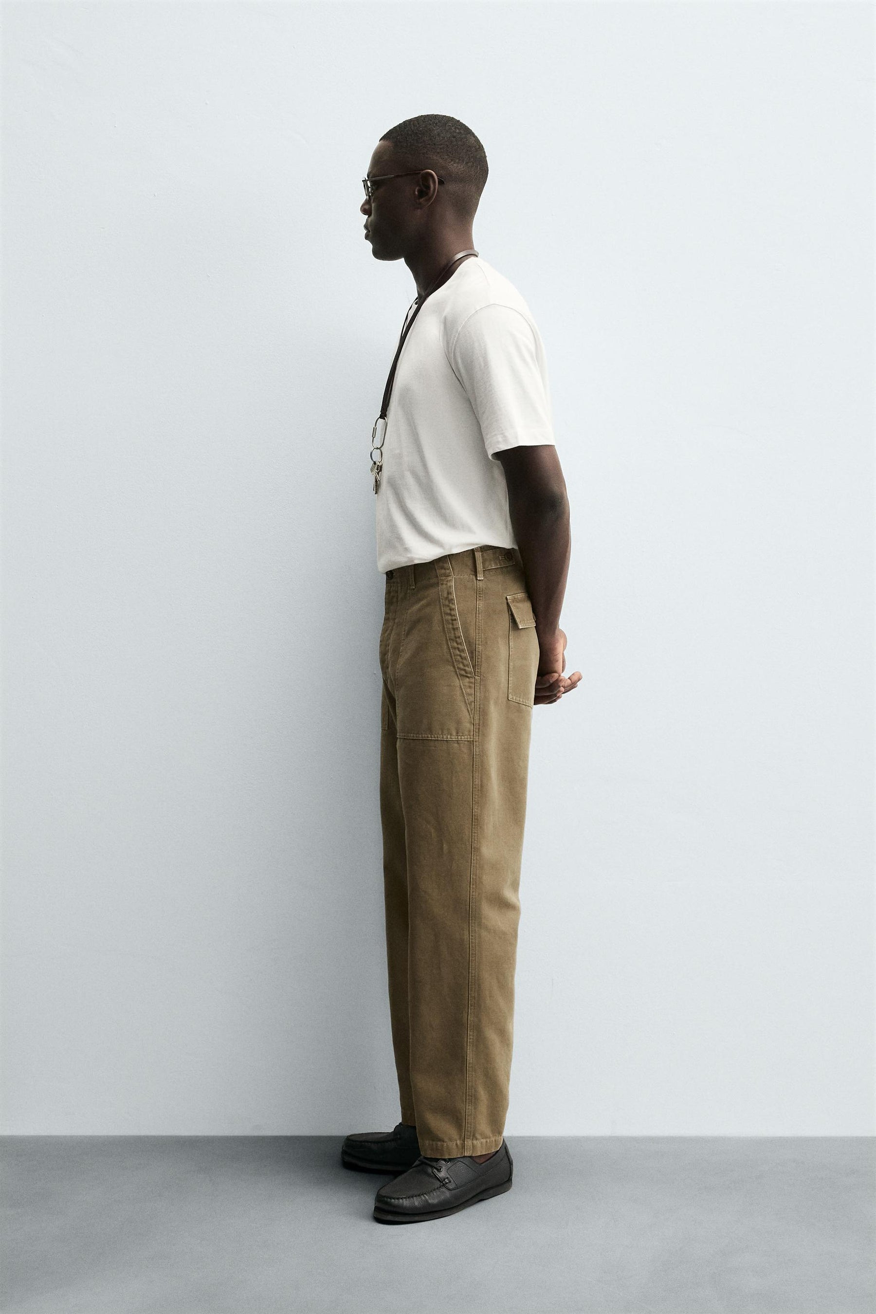 REGULAR FIT TROUSERS WITH POCKETS - Image 4