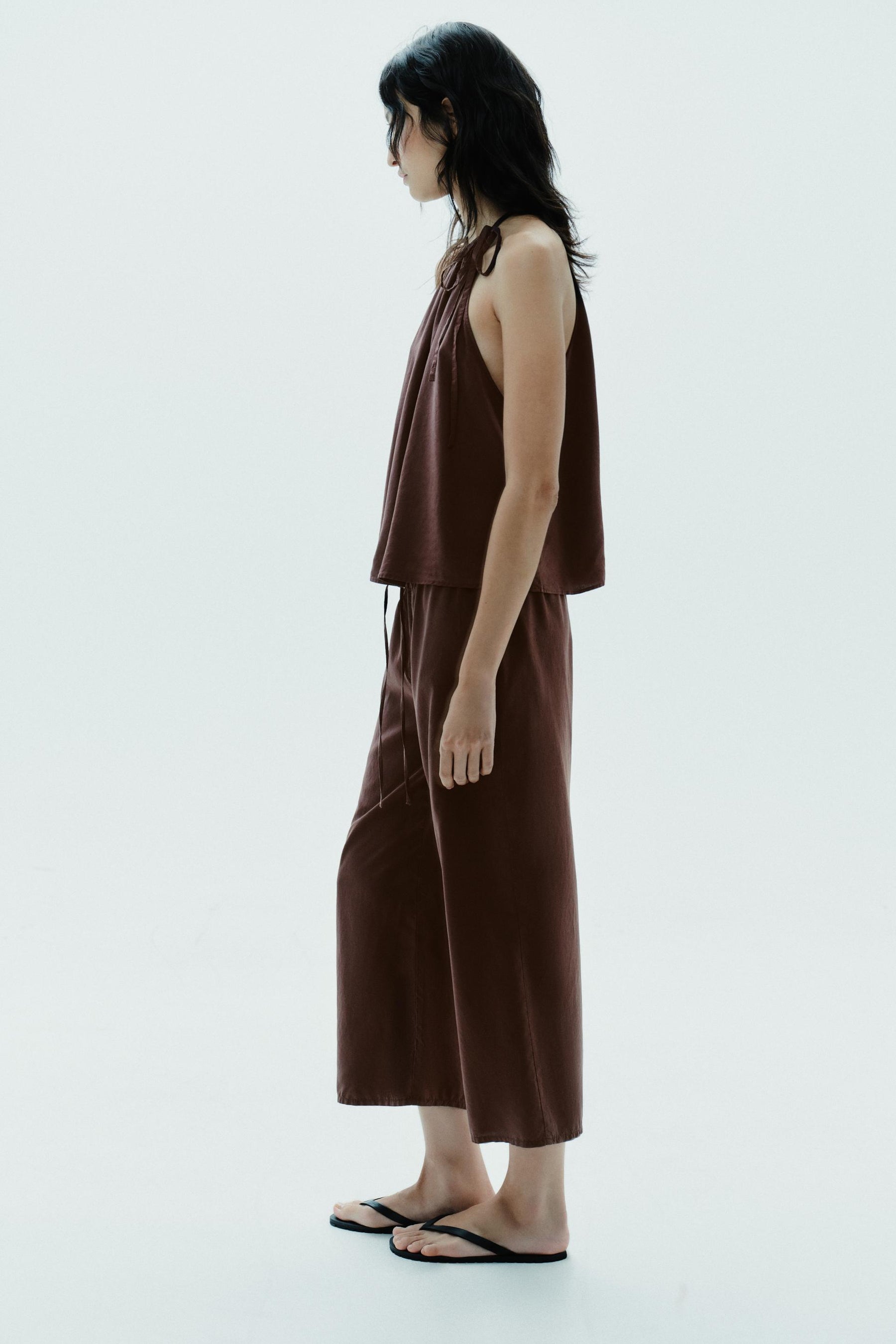 FLÜSSENDE PFLANZENHOSE