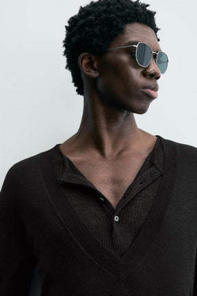 Wollpullover in limitierter Auflage