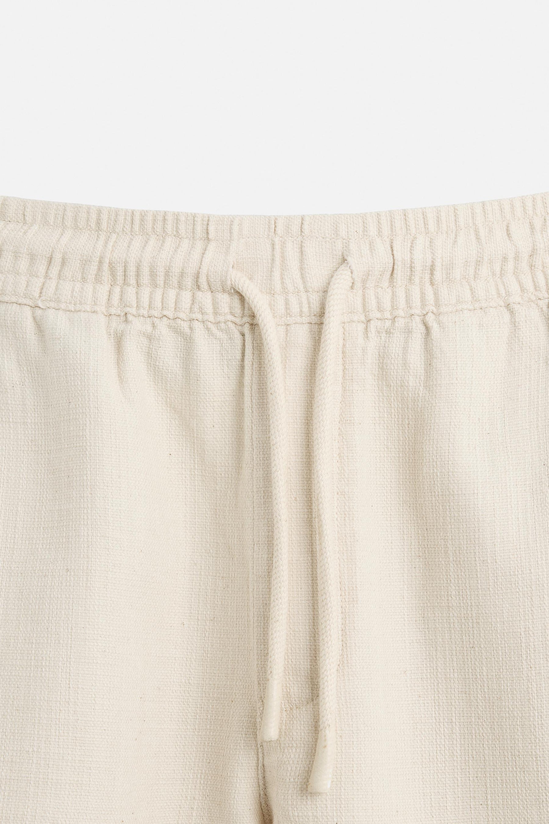 TEXTURED REGULAR FIT BERMUDA SHORTS - Image 8