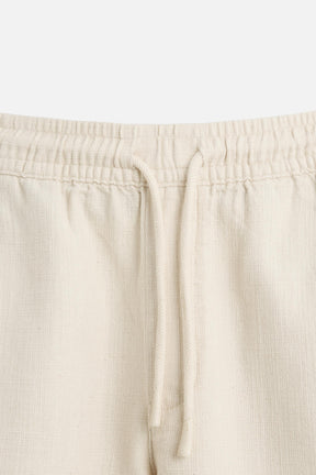 TEXTURED REGULAR FIT BERMUDA SHORTS - Image 8
