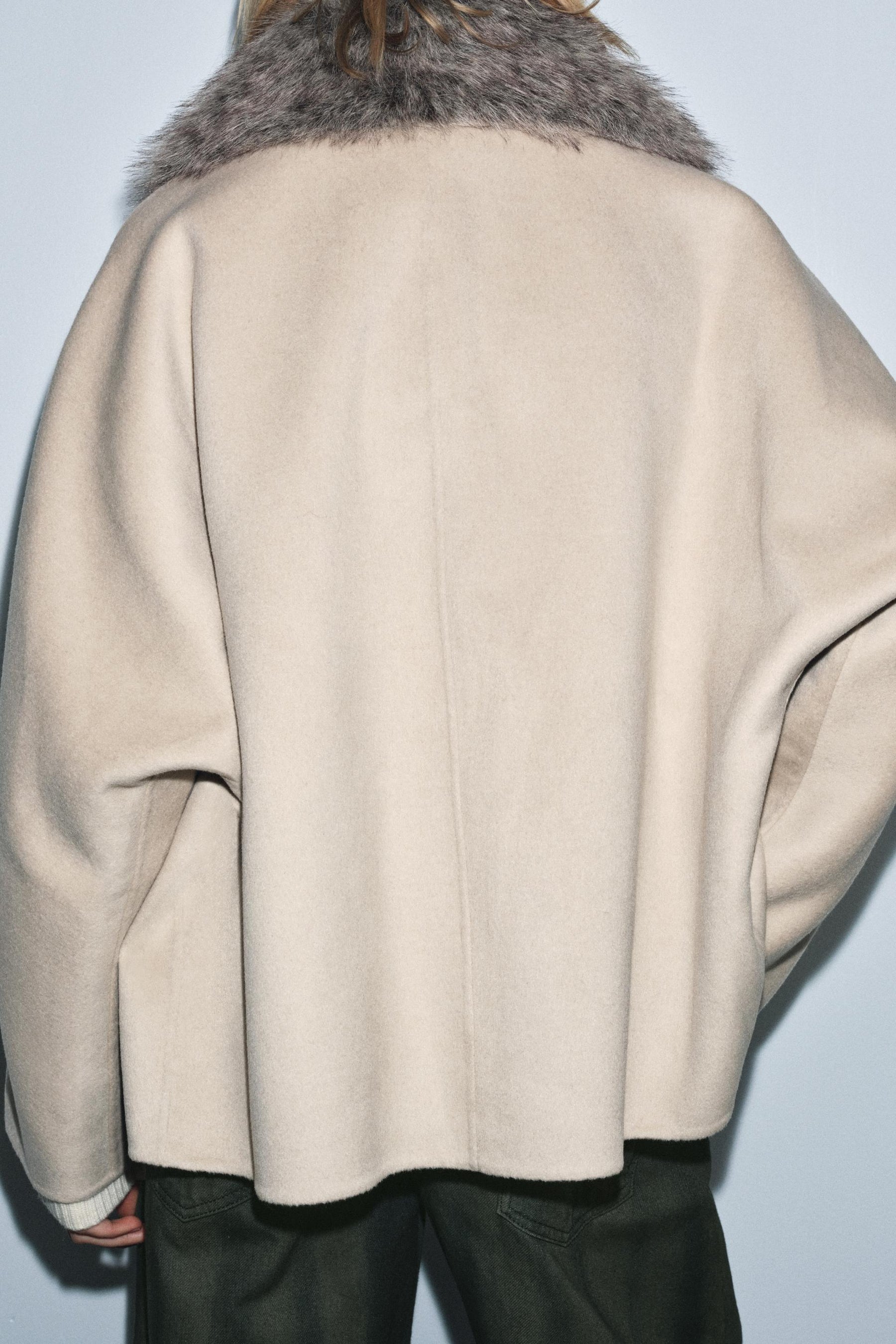 Kunstpelz aus Wollmischgewebe