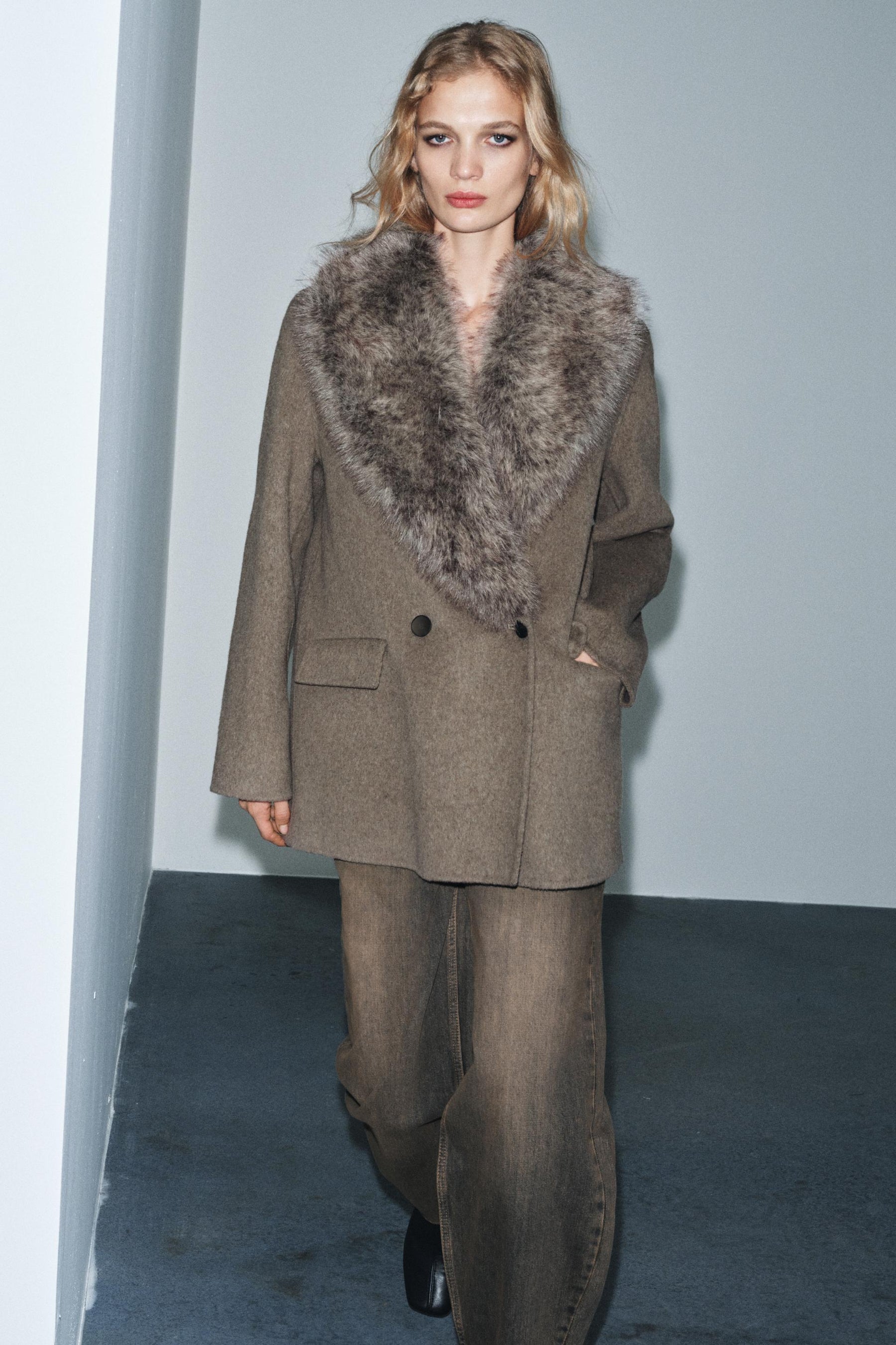 Kunstpelz aus Wollmischgewebe