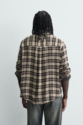 Lässiges kariertes Hemd