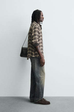 Lässiges kariertes Hemd