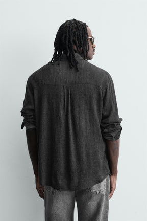 Fließendes, lässiges Hemd