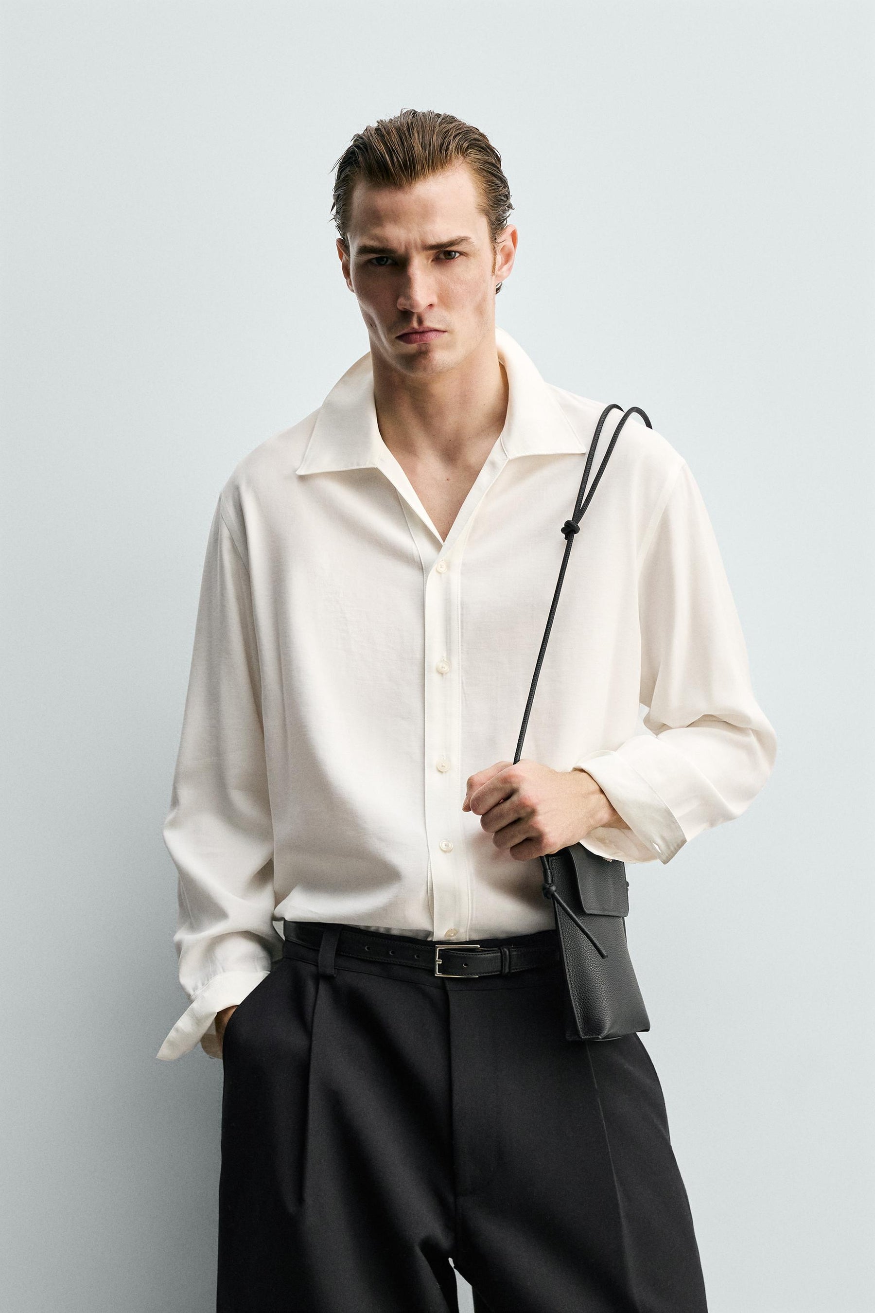 Fließendes, lässiges Hemd