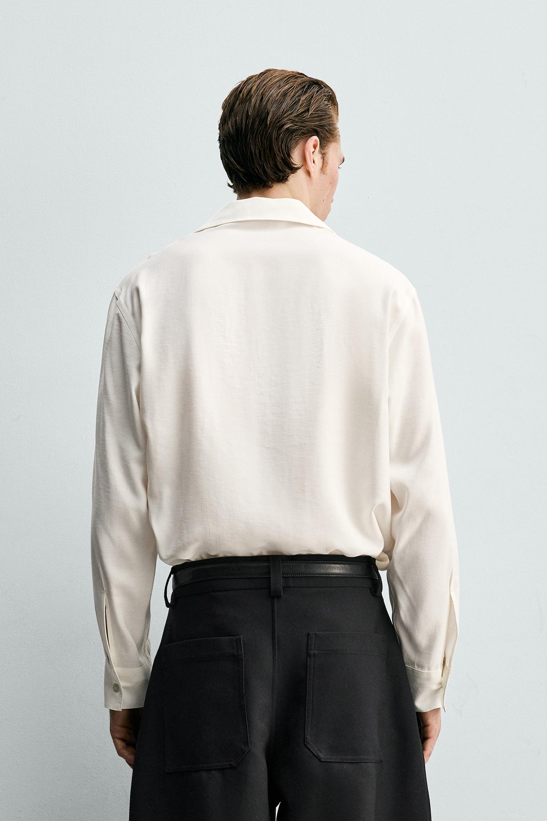 Fließendes, lässiges Hemd