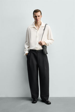 Fließendes, lässiges Hemd