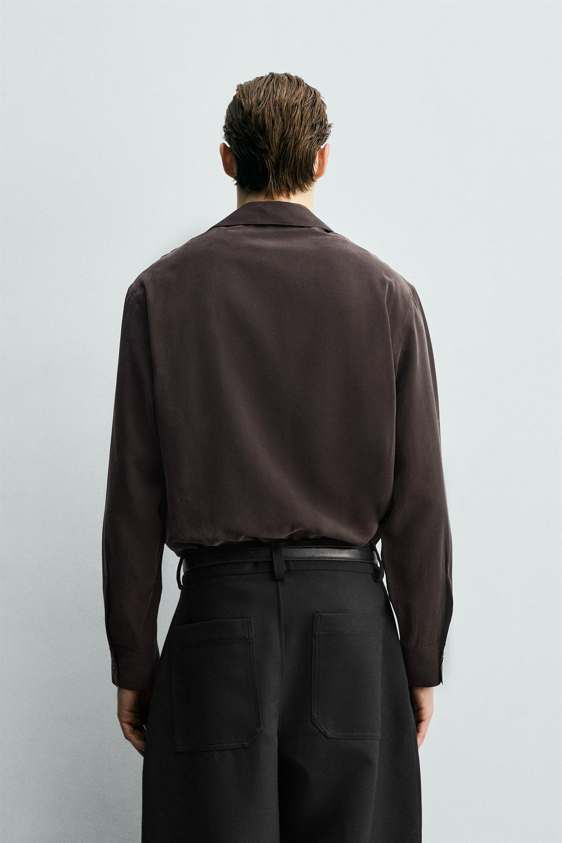 Fließendes, lässiges Hemd