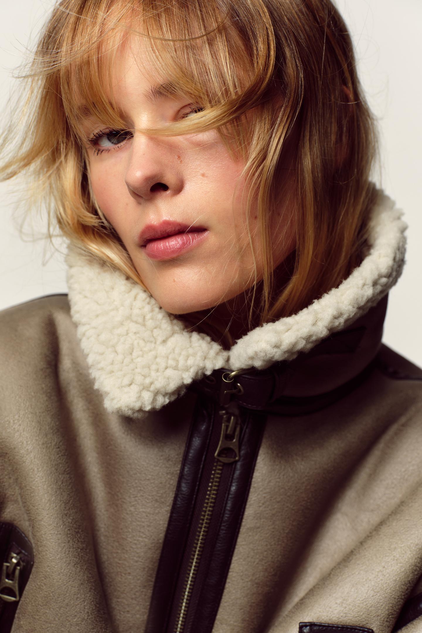 Kurze doppelseitige Jacke