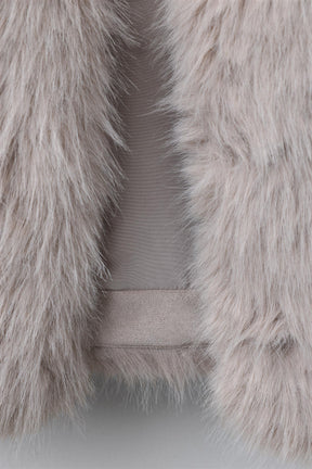 Kurze Jacke aus Kunstpelz