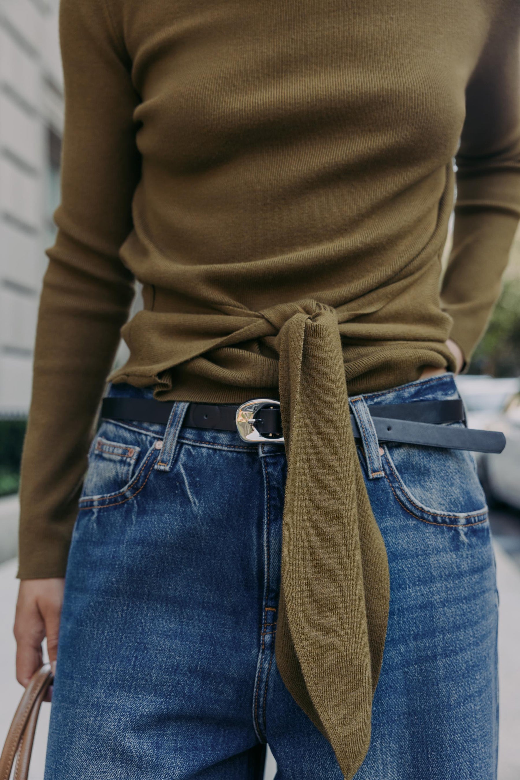 Knotendetail-Pullover