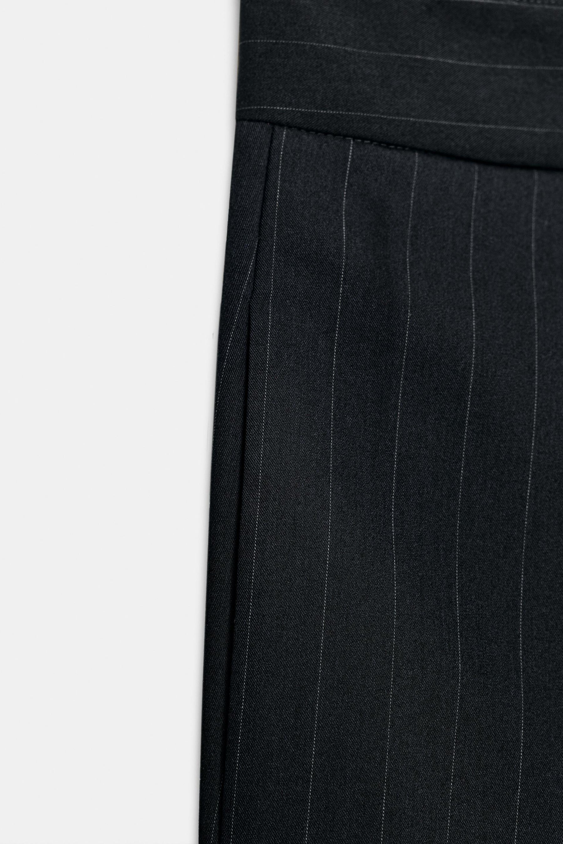 Weit geschnittene Nadelstreifenhose