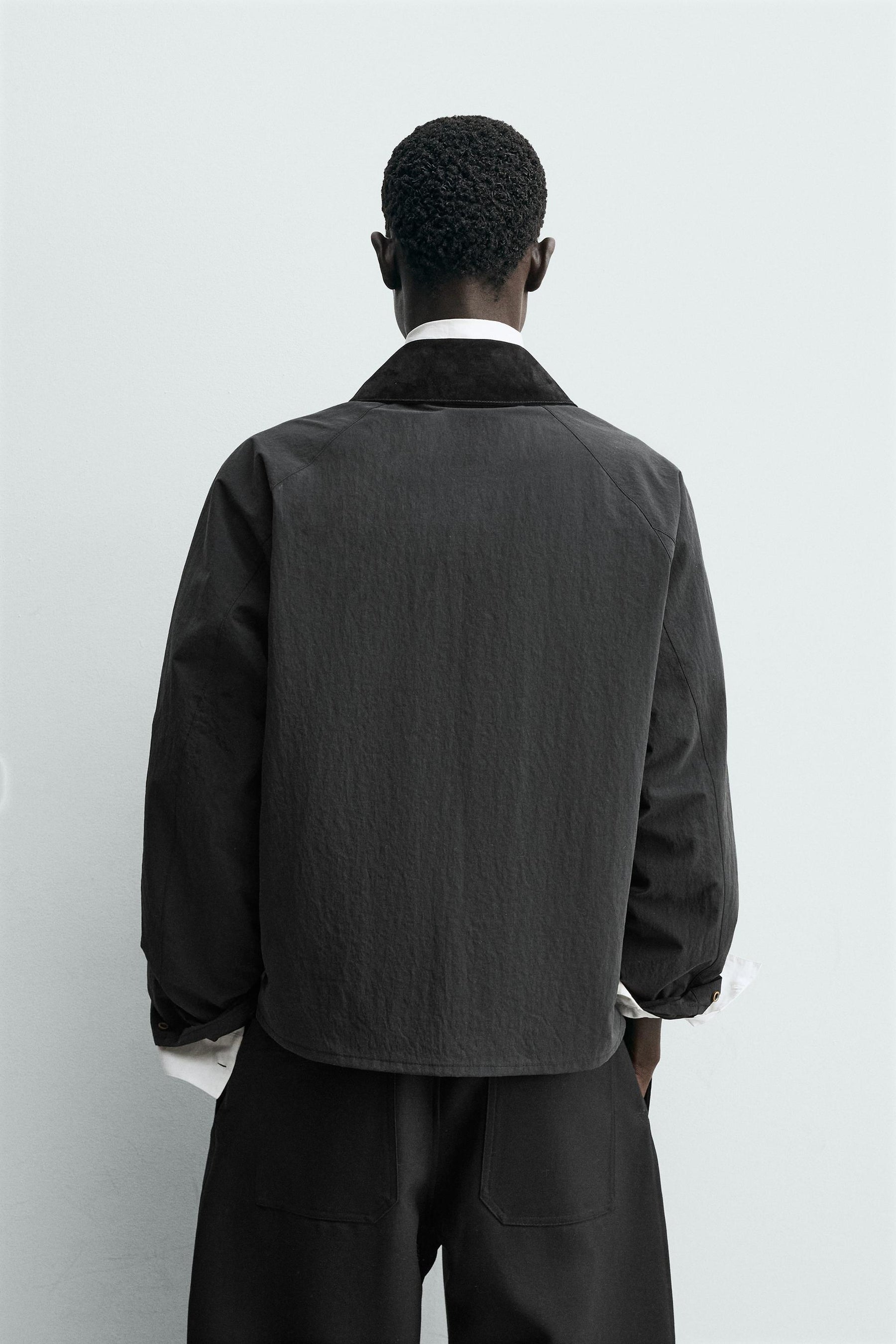 Jacke mit strukturiertem Kragen