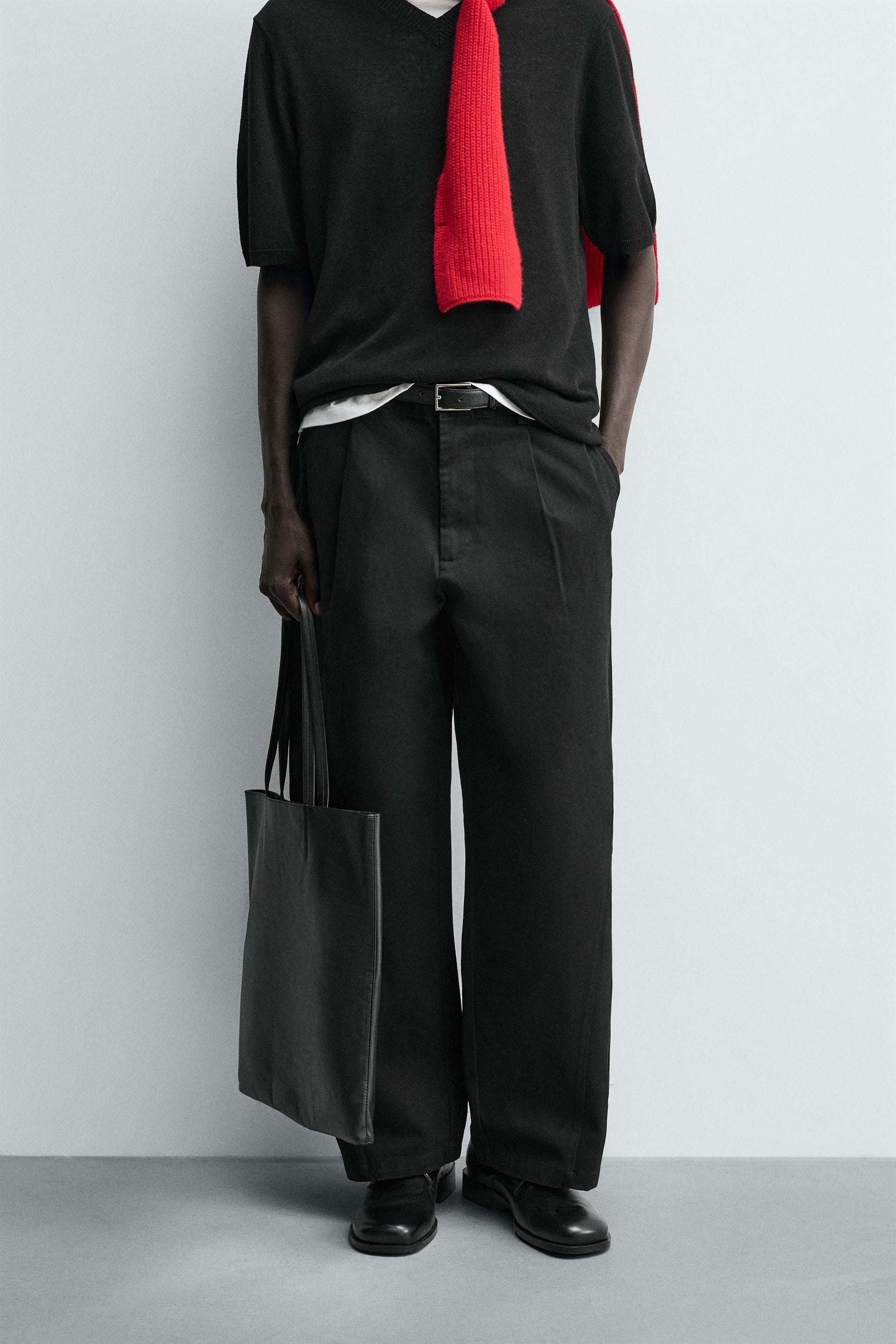 Weit geschnittene Faltenhose