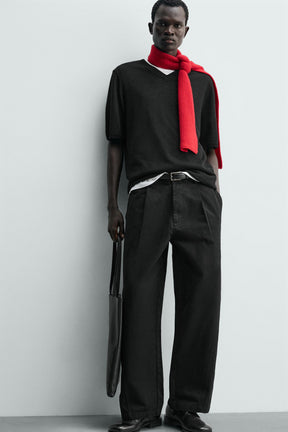 Weit geschnittene Faltenhose