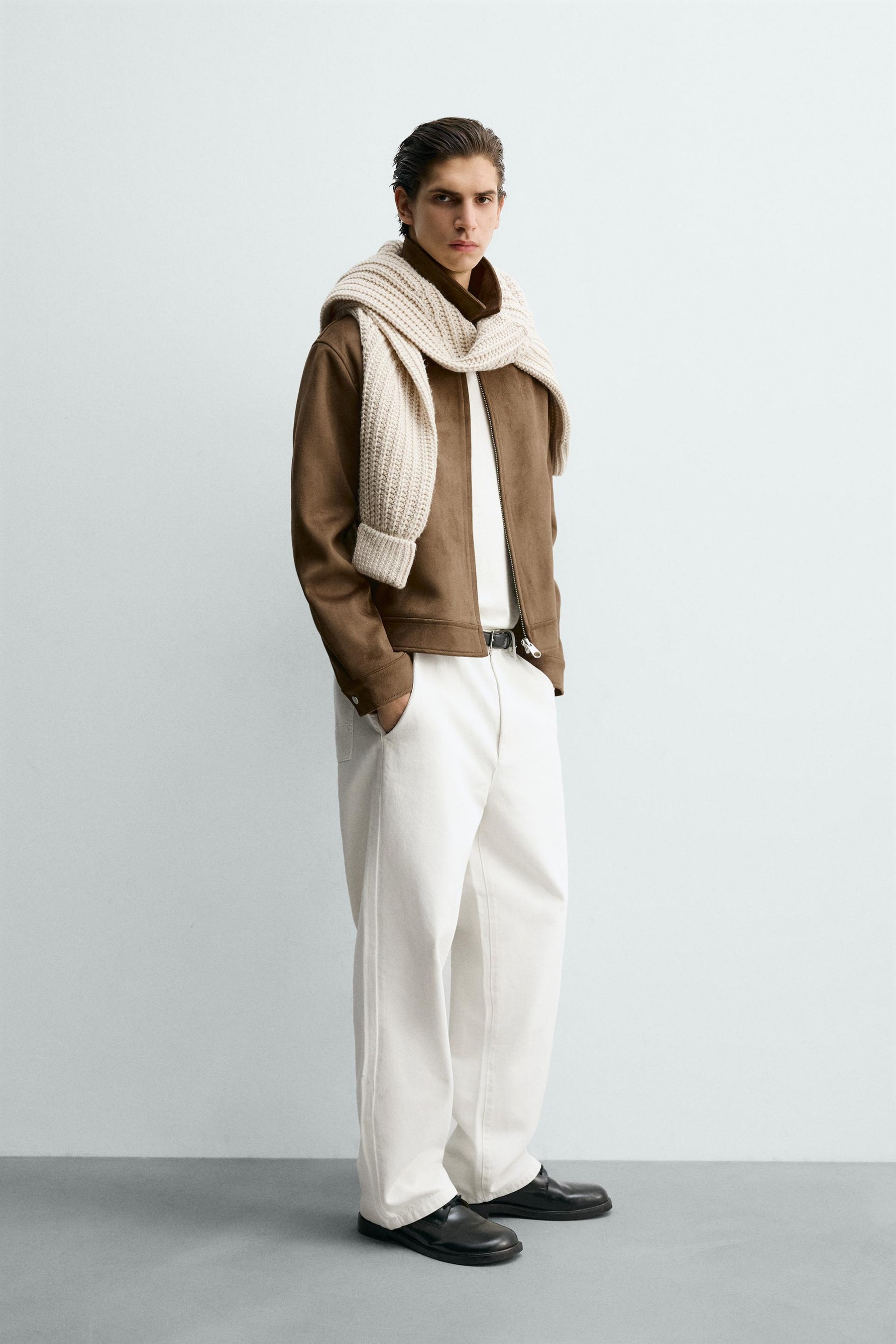 Kurze Jacke aus Wildlederimitat