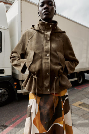 Kapuzenjacke in Wildlederoptik