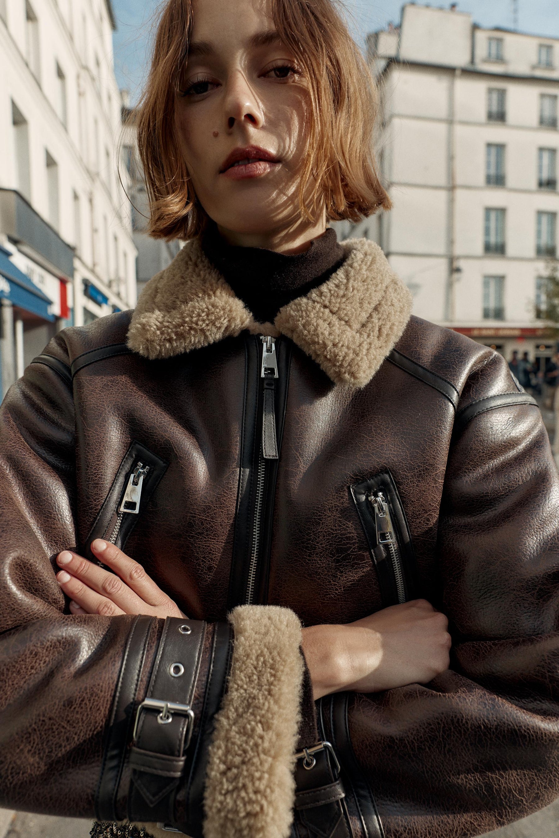 Kurze doppelseitige Jacke