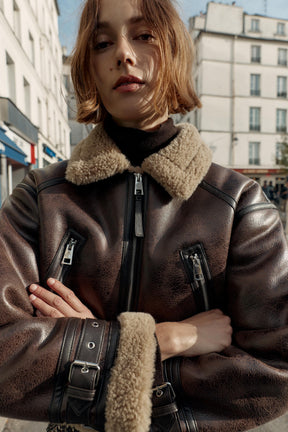 Kurze doppelseitige Jacke